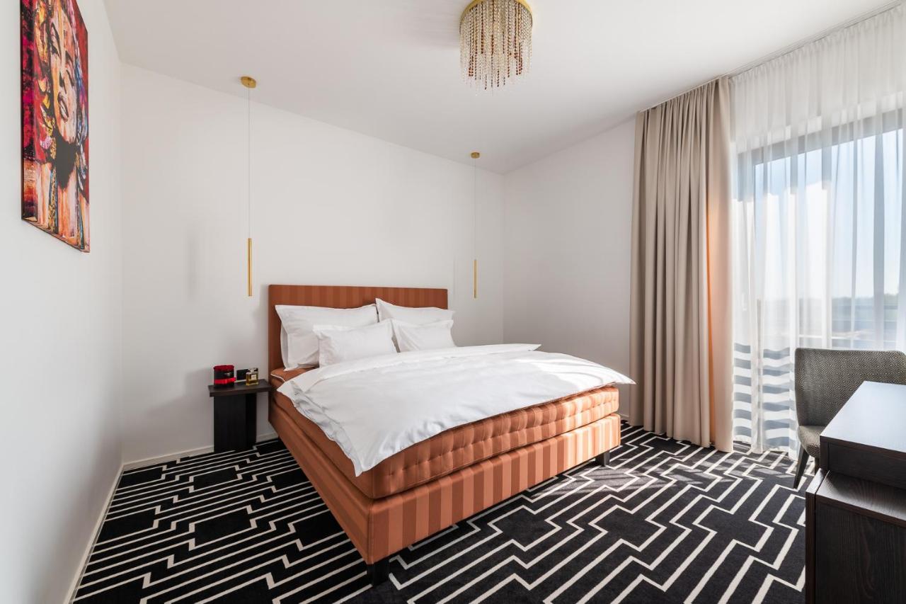 Hotel Zemplen Michalovce Zewnętrze zdjęcie