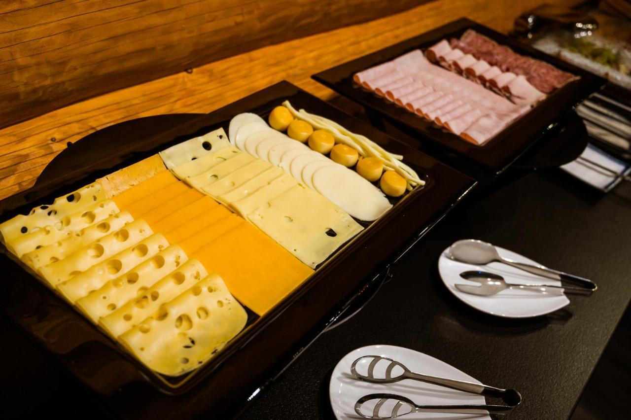 Hotel Zemplen Michalovce Zewnętrze zdjęcie